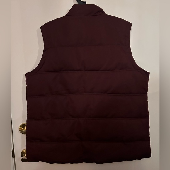 Bench Women’s Burgundy Insulated Vest size 2xl - Picture 3 of 5